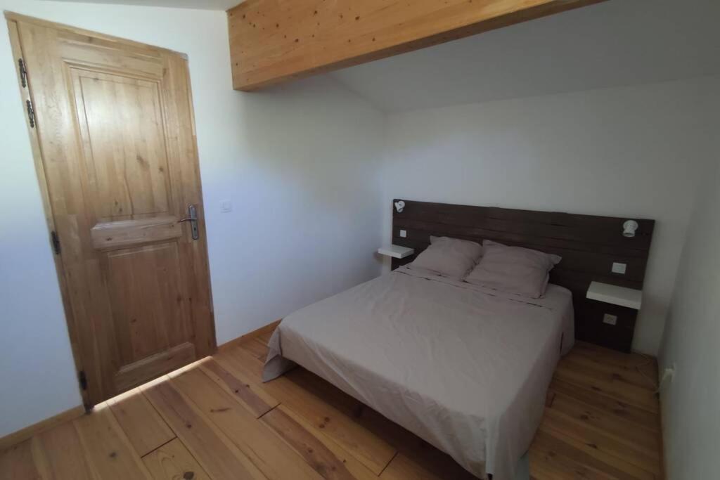 Logement Tout Confort Au Calme Entre Saint Tropez Et Les Gorges Du Verdon ル・トロネ エクステリア 写真