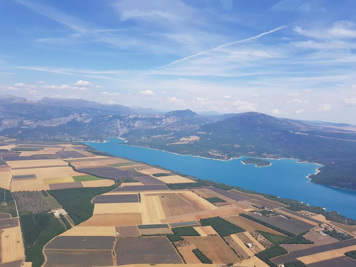 Logement Tout Confort Au Calme Entre Saint Tropez Et Les Gorges Du Verdon ル・トロネ エクステリア 写真