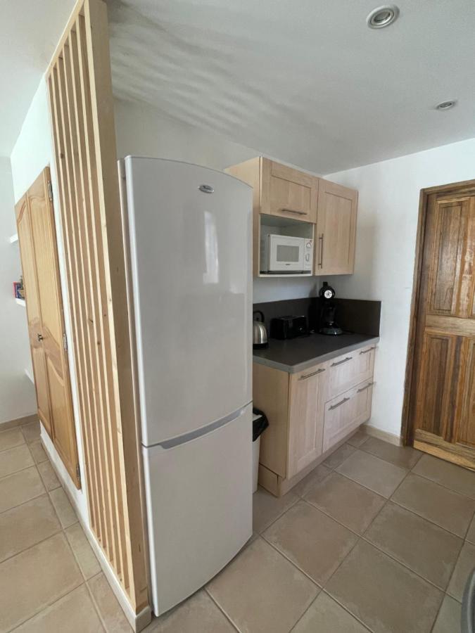 Logement Tout Confort Au Calme Entre Saint Tropez Et Les Gorges Du Verdon ル・トロネ エクステリア 写真