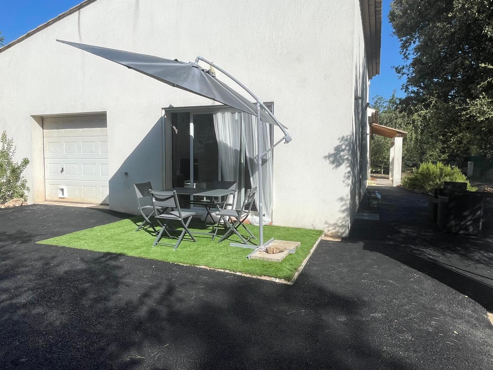 Logement Tout Confort Au Calme Entre Saint Tropez Et Les Gorges Du Verdon ル・トロネ エクステリア 写真